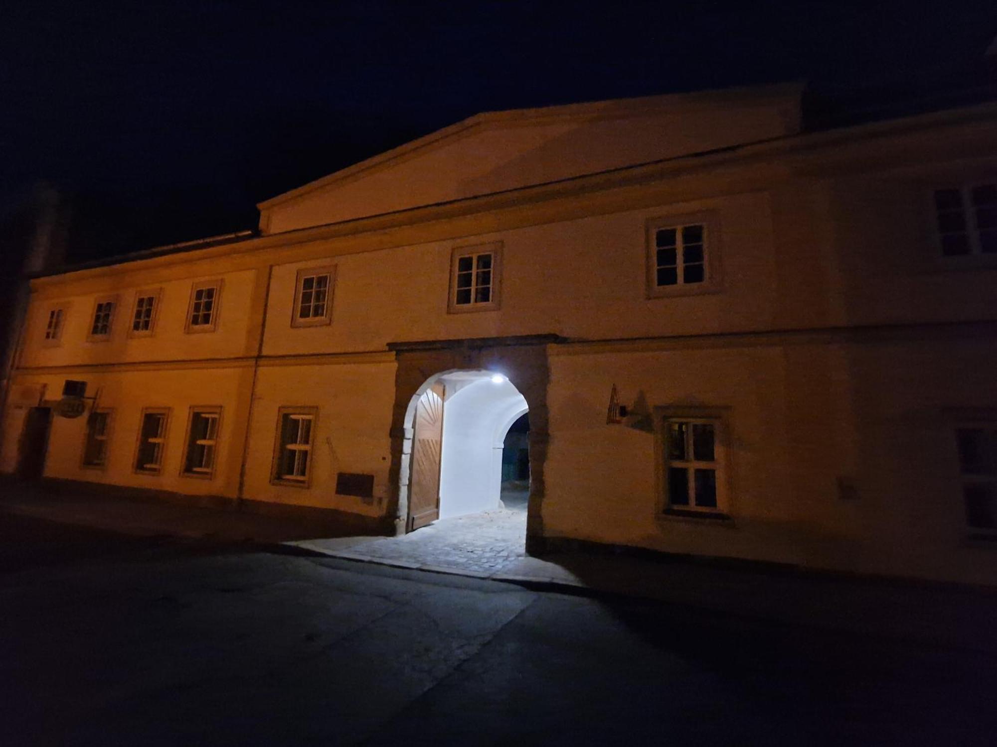 Apartman Anezka 3 S Virivou Vanou Jičín Exteriér fotografie